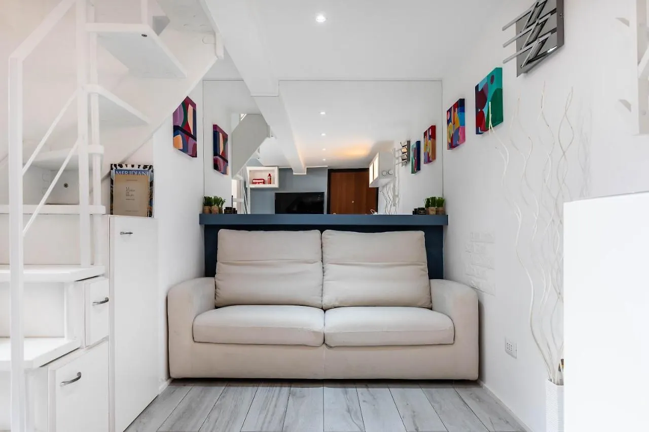 Duomo In 8 Stops Suite Deluxe Loft Milan Apartment